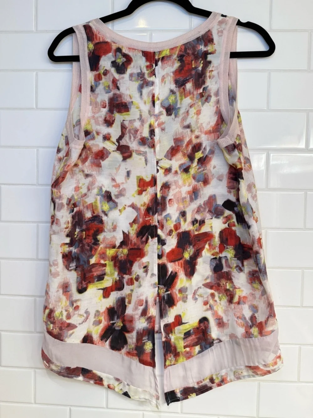 Simply Vera Vera Wang Abstract Floral Sleeveless Blouse | Size S